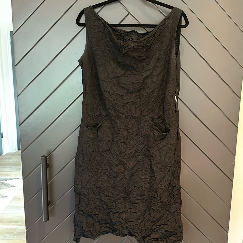 Carol You g crinkle knee-length boatneck sleeveless dress
